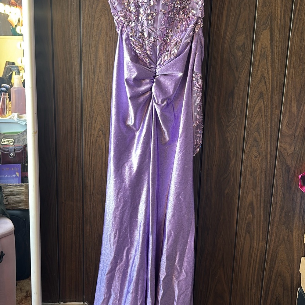 Elegant Purple Gown with Floral Embellishments - Picture 2 of 2